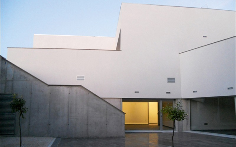 Residencia y Centro Social. Vélez-Málaga (Málaga)