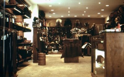 Nueva Imagen Comercial, Mobiliario y Tiendas para la Franquicia El Caballo